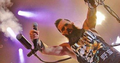 Skillet - Circus for a Psycho