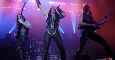 Manowar - Sign Of The Hammer