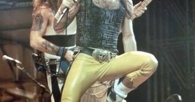 Iron Maiden - The Loneliness of the Long Distance Runner