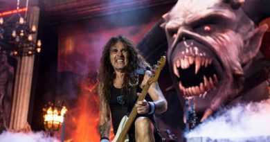 Iron Maiden - Holy Smoke