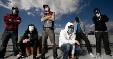 Hollywood Undead - Empire