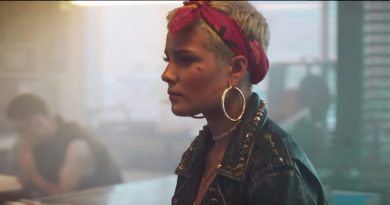 Halsey - Bad At Love