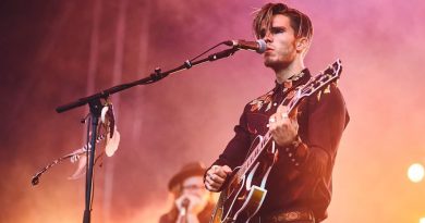 KALEO - Hot Blood