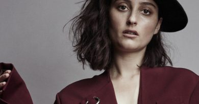 BANKS - Mother Earth