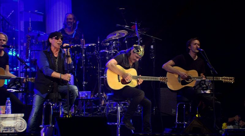 Scorpions - Dancing with the Moonlight
