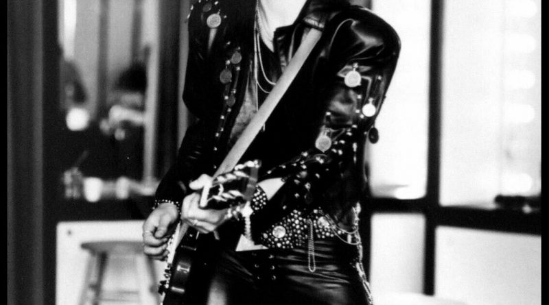 Joan Jett - Do You Wanna Touch Me