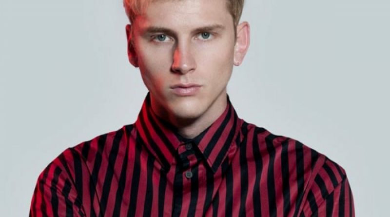 Machine Gun Kelly - Hollywood Whore
