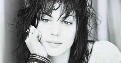 Joan Jett - Love Hurts