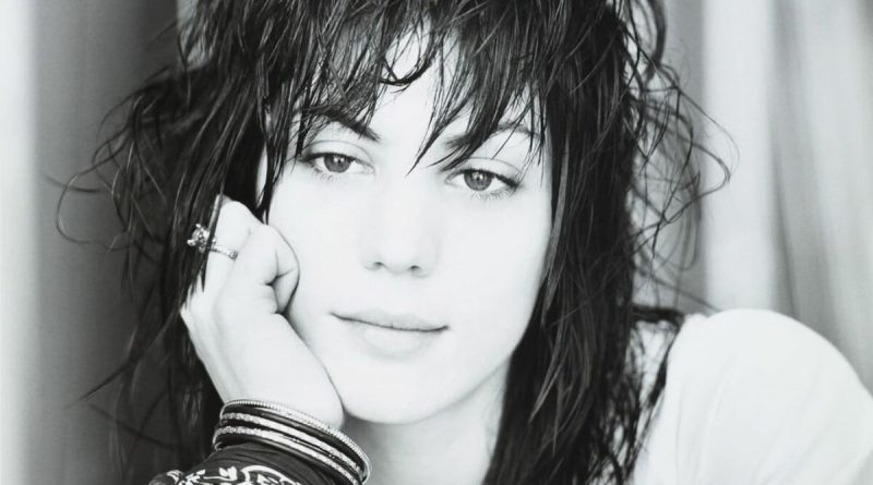 Joan Jett - Love Hurts