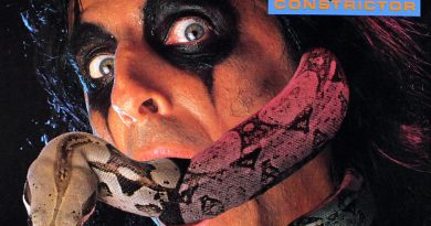 Alice Cooper - Somewhere In The Jungle