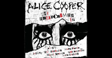 Alice Cooper - Your Mama Won't Like Me