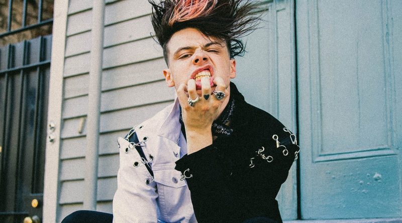 YUNGBLUD - Die A Little
