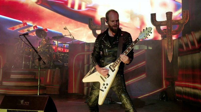 Judas Priest - Rising From Ruins