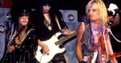 Mötley Crüe - Fight For Your Rights