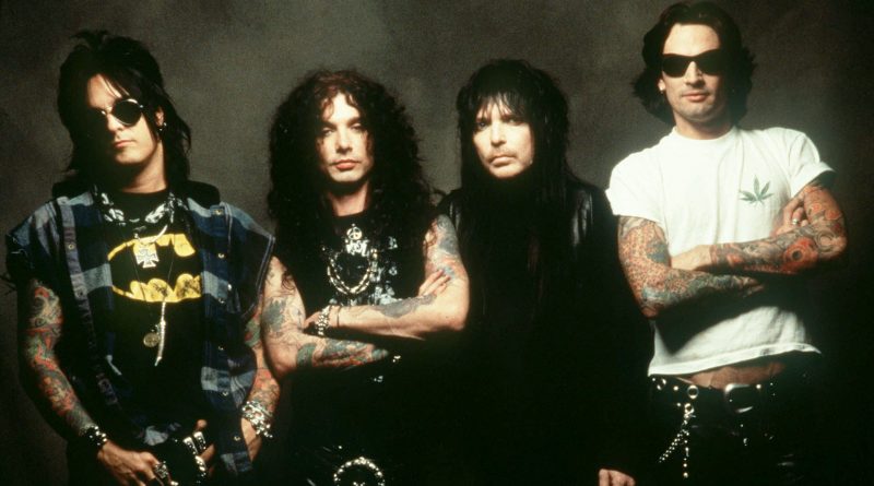 Mötley Crüe - Loveshine