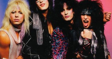 Mötley Crüe - Rocketship