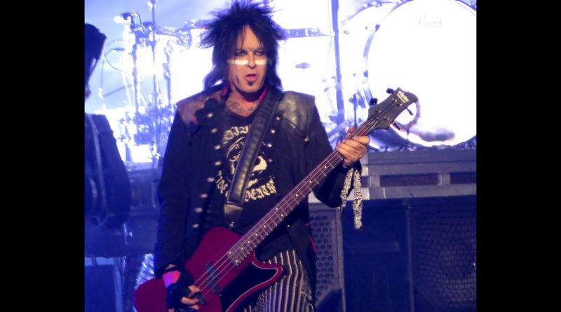 Mötley Crüe - Shout At The Devil '97