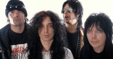 Mötley Crüe - Welcome To The Numb