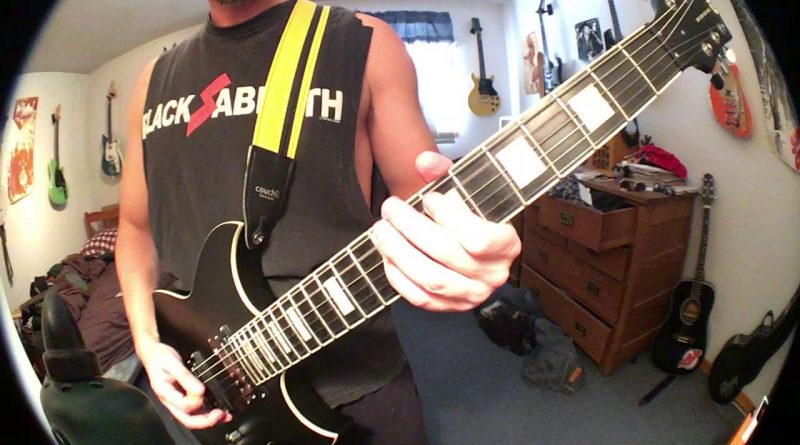 Motörhead - Love Me Like A Reptile