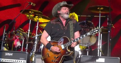 Ted Nugent - Wang Dang Sweet Poontang