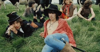The Rolling Stones - Sittin' On A Fence