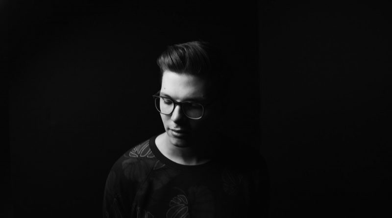 Kevin Garrett - Running From