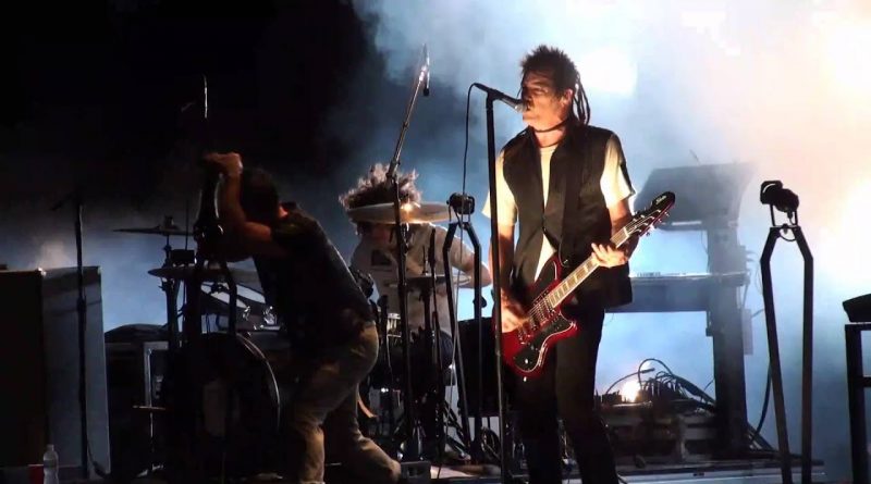 Nine Inch Nails - Mr. Self Destruct