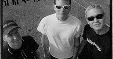 Blink-182 - The Girl Next Door