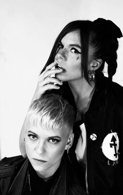 Bones UK - I'm Afraid of Americans