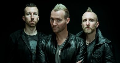 Thousand Foot Krutch - Watching Over Me