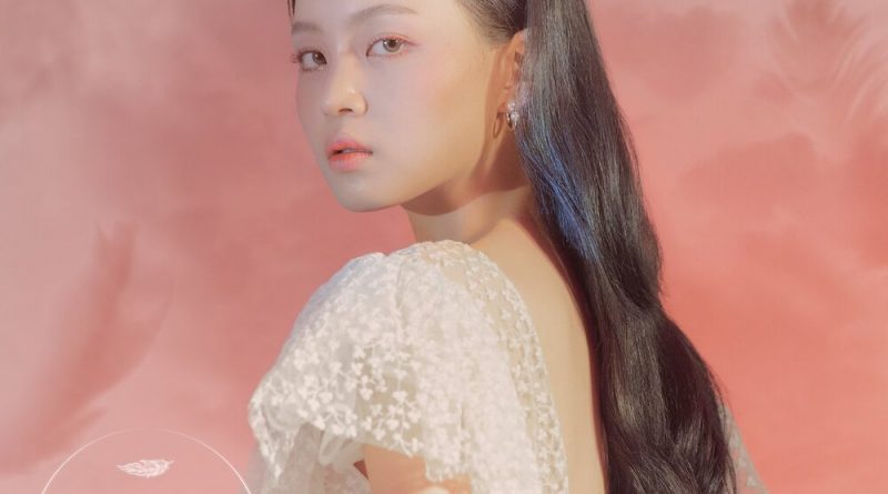 Lee Hi - HOLO