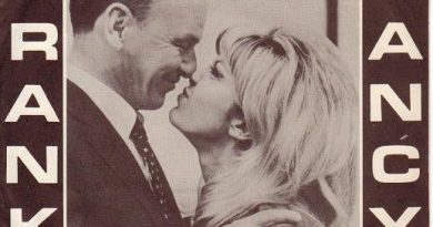 Nancy Sinatra - Something Stupid