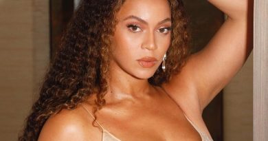 Beyoncé, Chimamanda Ngozi Adichie - ***Flawless