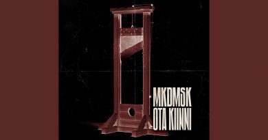 MKDMSK - Vapaana Kuin Taivaan Lintu