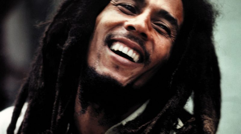 Bob Marley - Keep On Moving