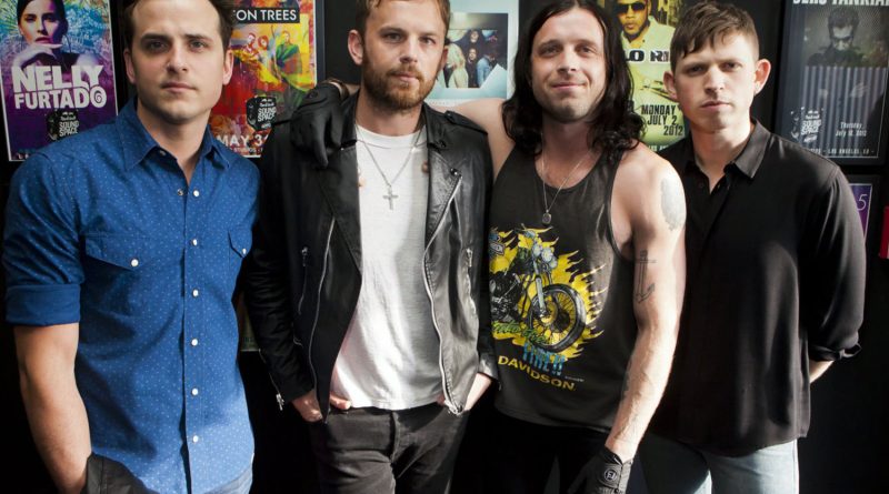 Kings Of Leon - Over