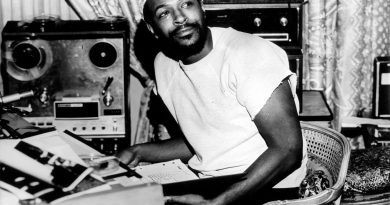 Marvin Gaye - Right On