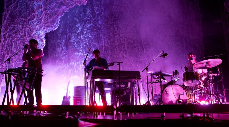 Grizzly Bear - Eavesdropping