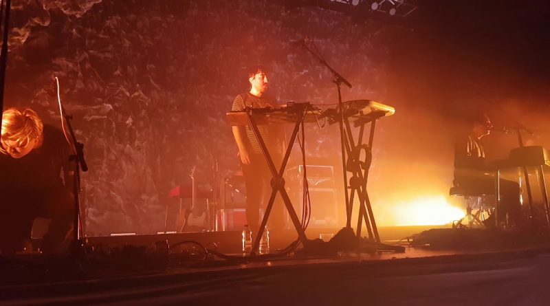 Grizzly Bear - Sun In Your Eyes
