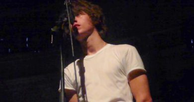 The Last Shadow Puppets - Time Has Come Again