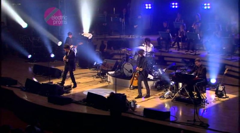 The Last Shadow Puppets - Hang The Cyst