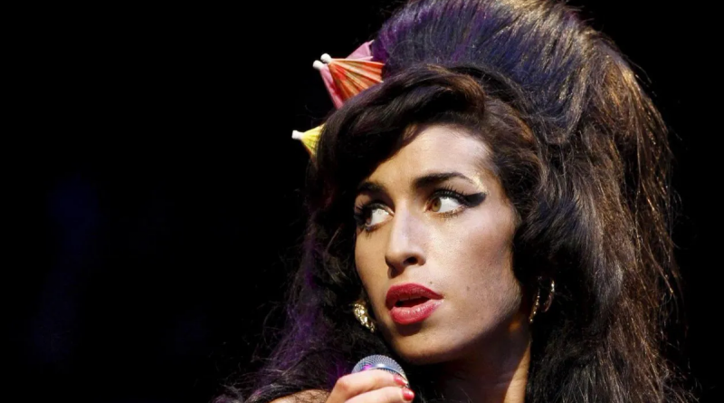 Amy Winehouse - Round Midnight