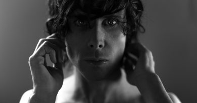 IAMX – Think Of England