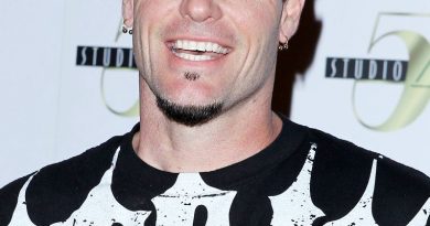 Vanilla Ice - Hustlin