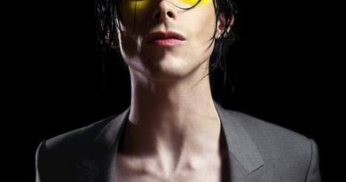 IAMX - Stalker