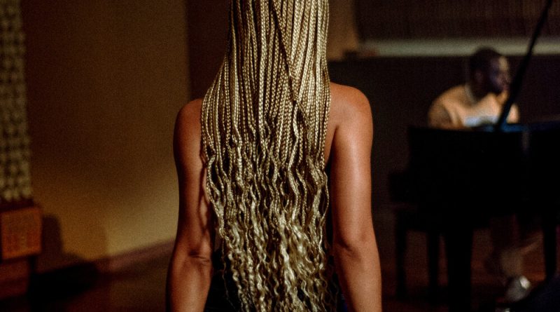 DaniLeigh - Easy