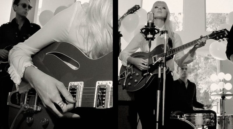 Chromatics - I Can Never Be Myself When You're Around