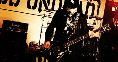 Hollywood Undead - Lump Your Head