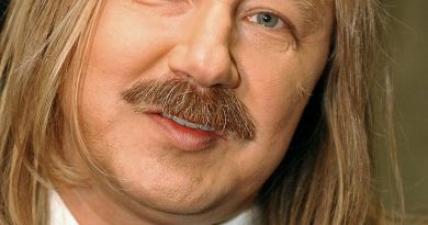Юная богиня Игорь Николаев