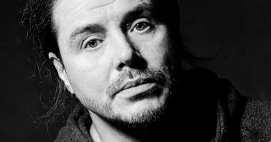 Дмитрий Ревякин - День раздет
